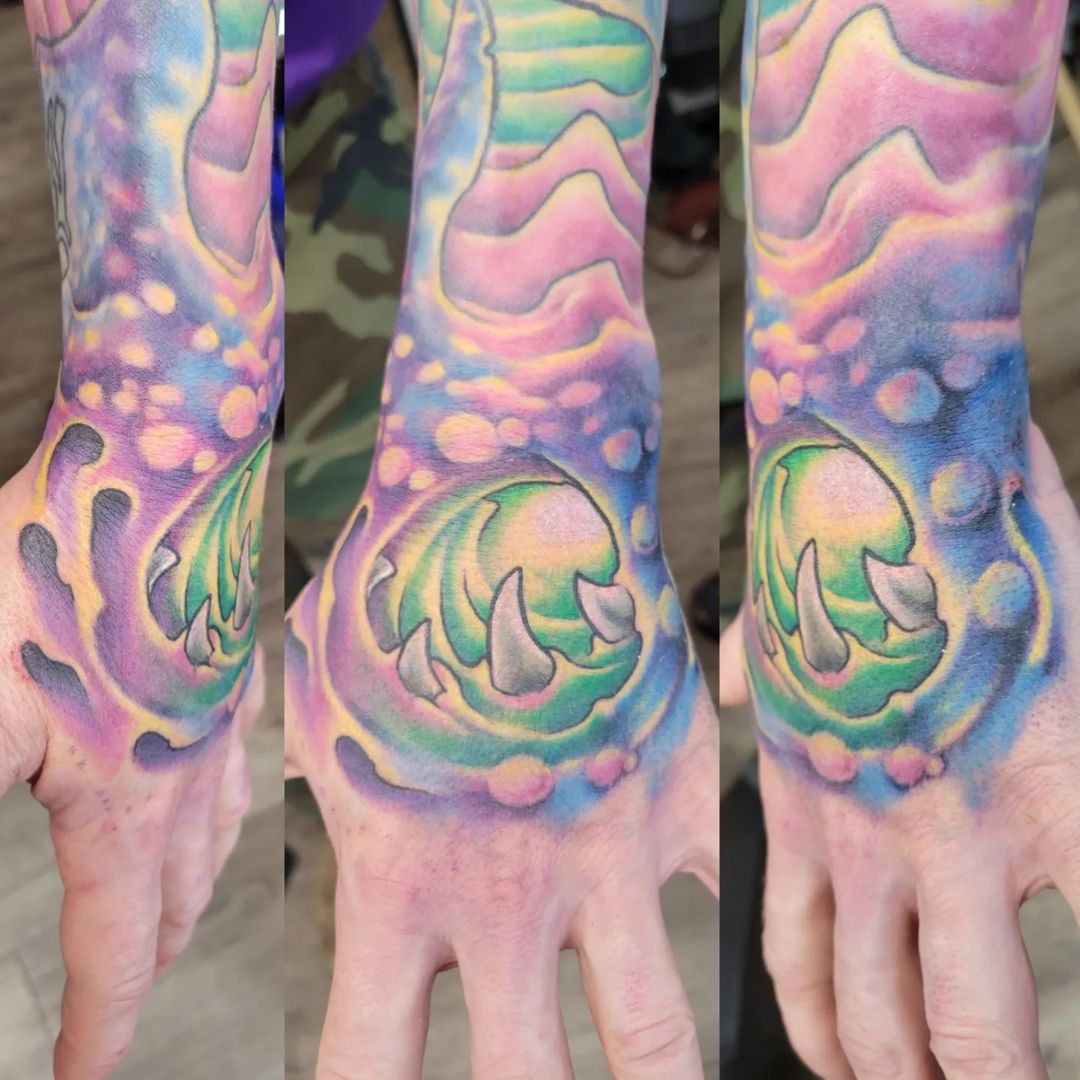 Sleeve Finisher Hand Tattoo — Clay Walker Tattoo