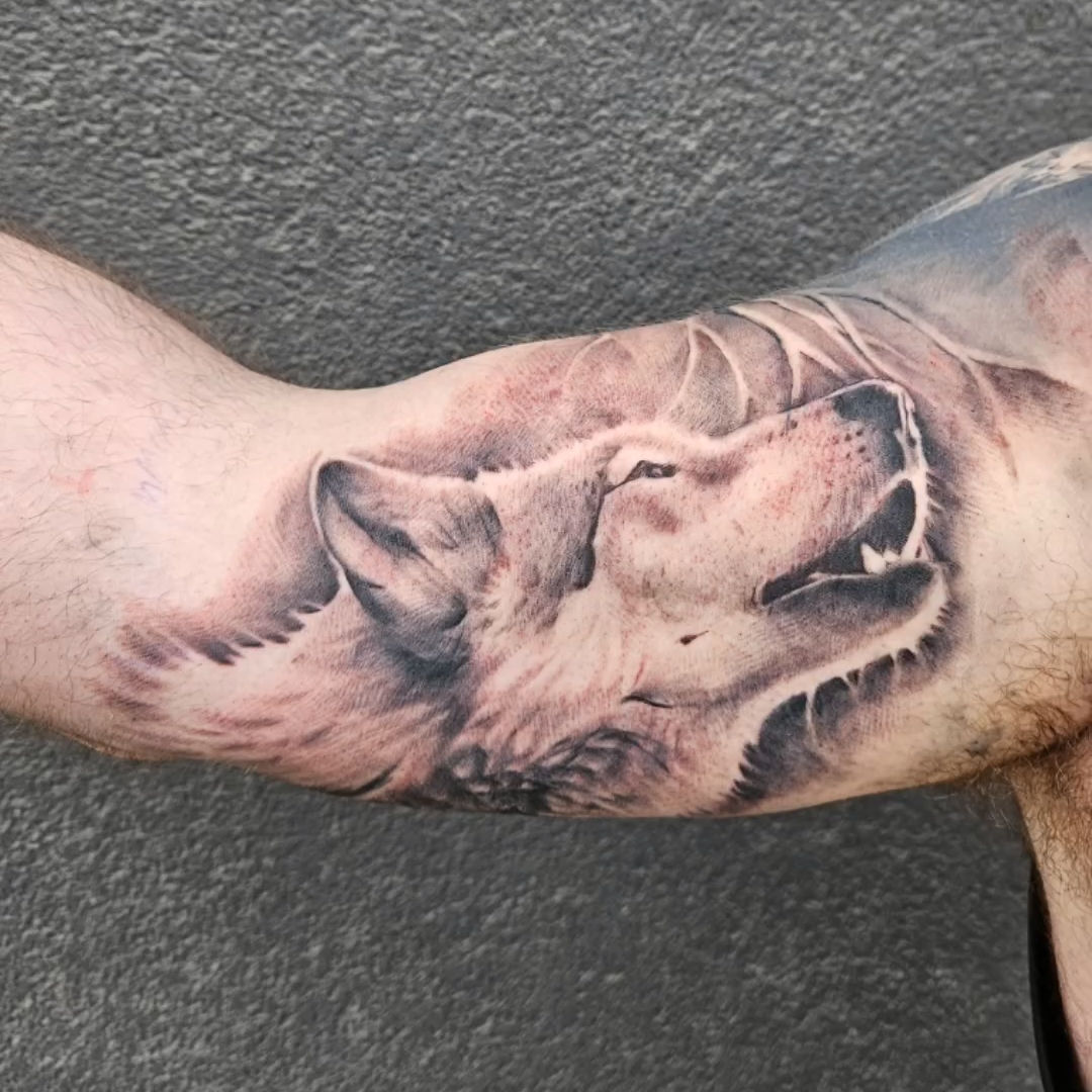 Wolf Howling — Clay Walker Tattoo